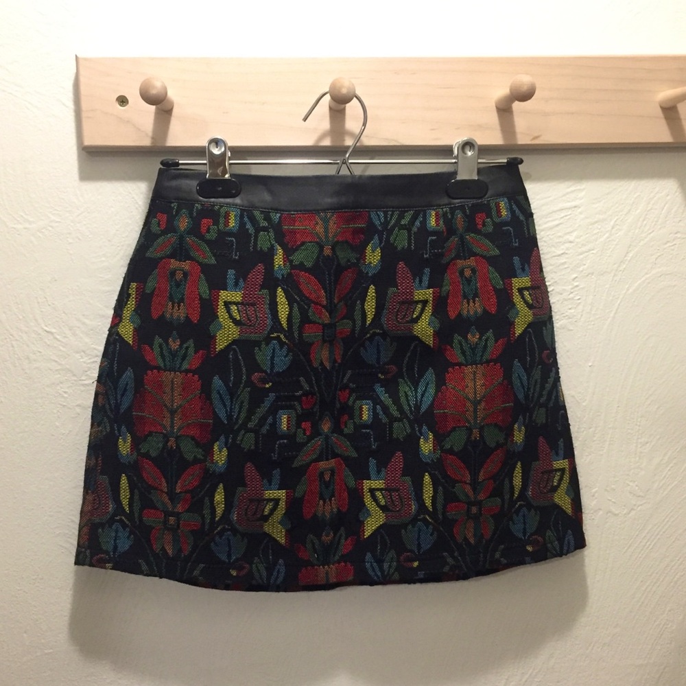 Embroidered Mini Skirt Size Small